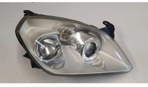 Opel Tigra B 2004-2009 1.4 16v petrol MT 66 kW 2005  Svetlo predné pravé 93162202