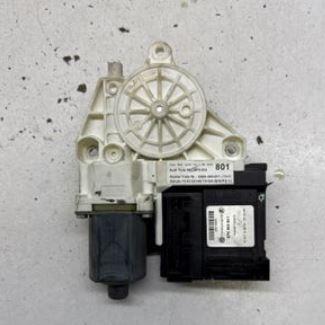 Audi A3 8P 2003-2012 hatchback 2.0 TDI diesel MT 100 kW 2005  Motorček okien predný ľavý 8P0959801