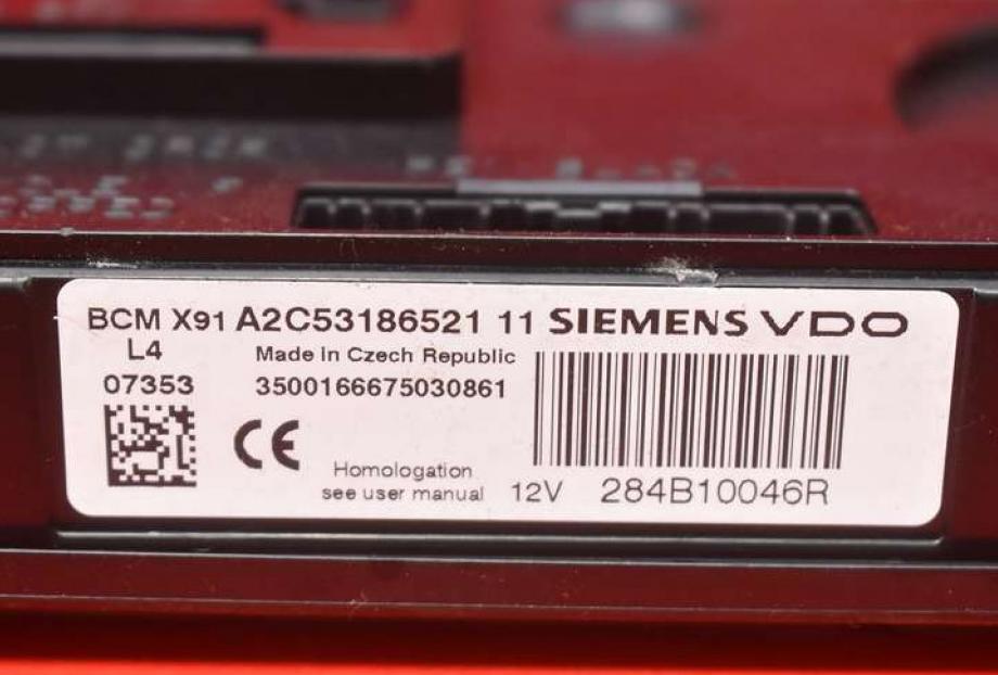 Renault Laguna III 2007-2015 combi 2.0 DCI diesel MT 110 kW 2009  Modul komfortu 284B10046R  A2C53186521