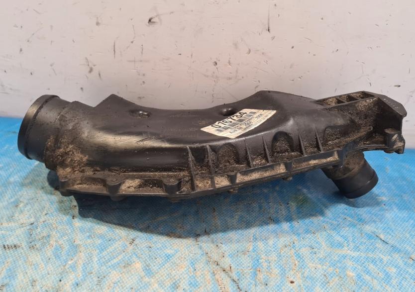 Volkswagen Golf IV 1997-2003 hatchback 1.9 TDI diesel  Hadica chladenia vzduchu 1J0145762L 1J0145840D