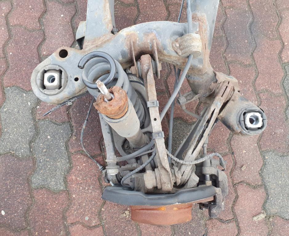 BMW 3 E90 2005-2013 1.8D 105 kW 2008  Náprava zadná