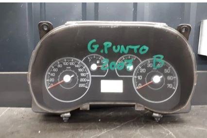 Fiat Punto Grande hatchback 1.2 8v petrol MT 48 kW 2006  Prístrojová doska 51803117