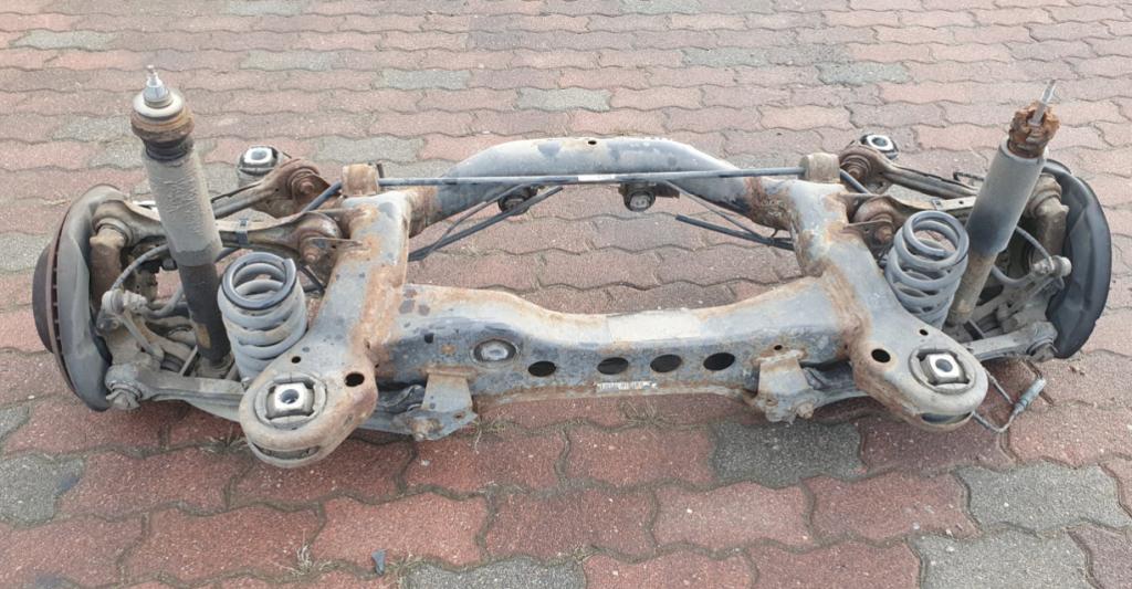 BMW 3 E90 2005-2013 1.8D 105 kW 2008  Náprava zadná