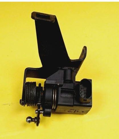 Mercedes E W210 1995-2002 sedan 2.0 petrol MT 100 kW 1996  Potenciometer plynového pedálu A0125423317