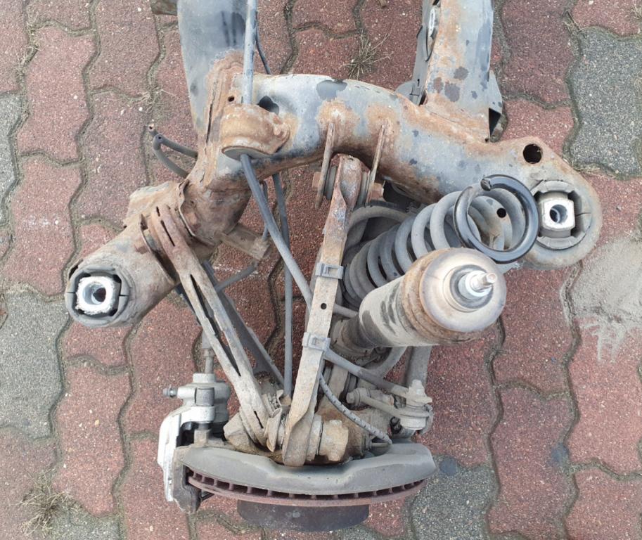 BMW 3 E90 2005-2013 1.8D 105 kW 2008  Náprava zadná
