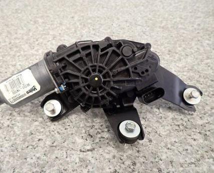 Hyundai ix20 2010-2019 hatchback 1.4 16v petrol MT 66.2 kW 2010  Motorček stieračov predný 98700-1K000