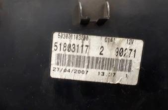 Fiat Punto Grande hatchback 1.2 8v petrol MT 48 kW 2006  Prístrojová doska 51803117