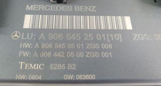 Volkswagen Crafter 2006-2016 hatchback 2.5 TDI diesel MT 100 kW 2006  Poistková skrinka A9065452501 A9065450501 A9064420500