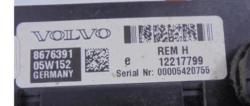 Volvo XC90 I 2002-2014 hatchback 4.4 V8 petrol AT 232 kW 2005  Poistková skrinka 12217799