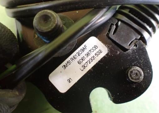 Ford C-Max I 2003-2010  1.8 16v petrol MT 92 kW 2007 Bezpečnostný pás   napinac pasa L+P 3M52R61208AE 3M51R61209AF