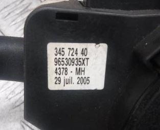 Peugeot 307 hatchback 1.6 16v petrol MT 80 kW 2002  Prepínač smeroviek 96530935XT