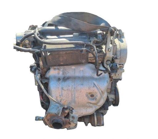 Renault Megane II 2003-2008 sedan 1.6 16v petrol MT 83 kW 2005  MOTOR A PRÍSLUŠENSTVO K4MD8