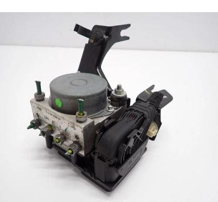 Dacia Duster I 2010-2018 hatchback 1.6 16v petrol MT 77 kW 2014  Pumpa ABS 0265232386