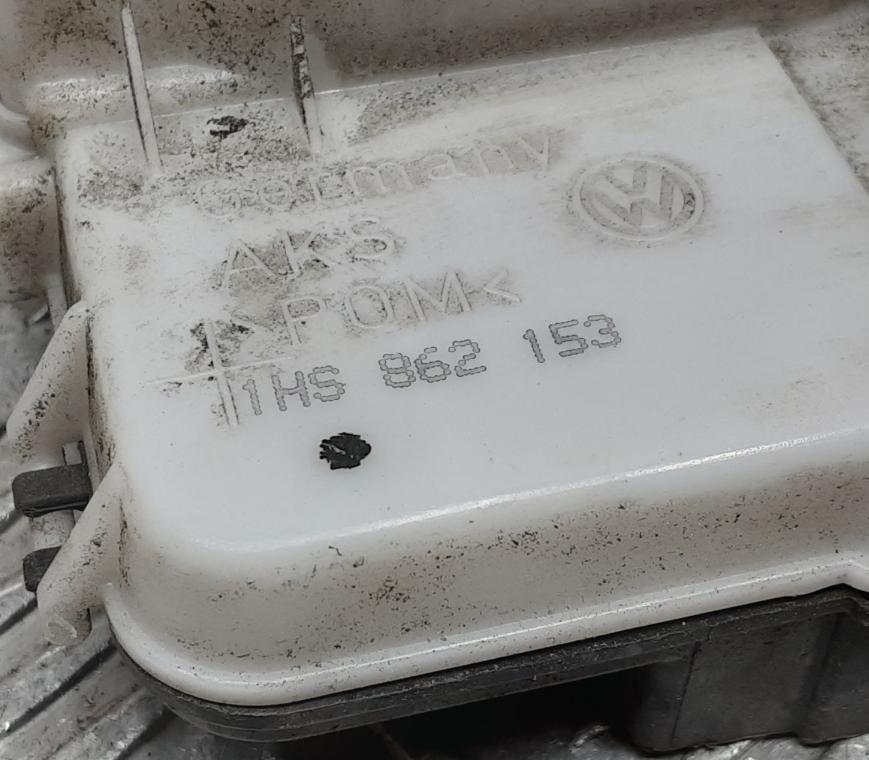 Volkswagen Polo III 6N 1994-2001 sedan 1.9 SDI diesel MT 47 kW 1996  Motorček zámku dverí predný ľavý 1HS862153
