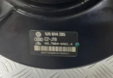 Volkswagen Golf IV 1997-2003 hatchback 1.4 16v petrol AXP MT 55 kW 2001  Servočerpadlo, pumpa riadenia 1J1614205