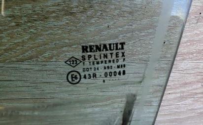 Renault Clio II 1998-2012 hatchback 1.2 petrol MT 43 kW 1999  Sklo predných ľavých dverí
