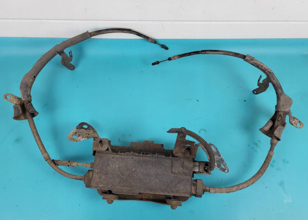 Renault Laguna III 2007-2015 hatchback 2.0 DCI diesel MT 110 kW 2008  Ručná brzda 360100002N