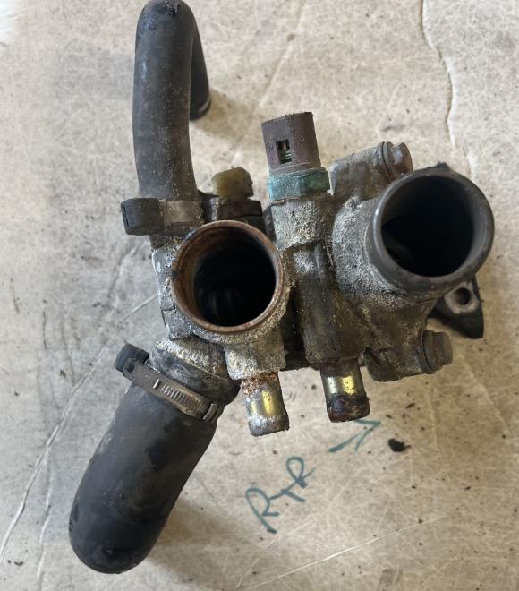 Renault Master II 1998-2010 2.5 DCI diesel MT 84 kW 2002  Termostat