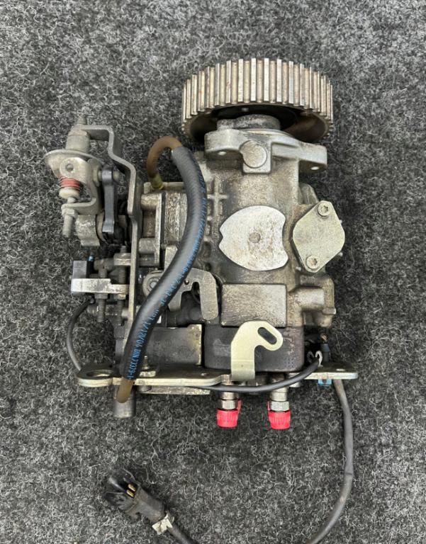 Peugeot 106 hatchback 1.5 D diesel MT 42 kW 1999  Vstrekovacie čerpadlo 0460484142