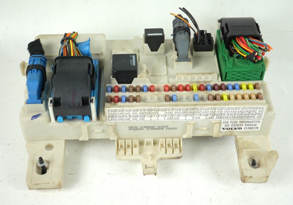 Volvo V50 combi 2.0 D diesel MT 100 kW 2006  Modul BSI 31254903 31268178