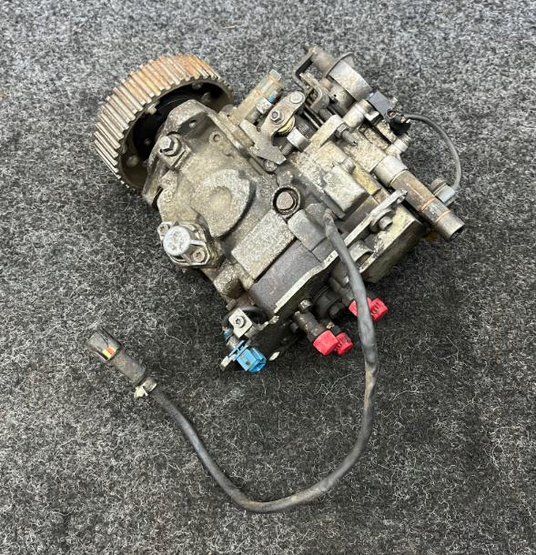 Peugeot 106 hatchback 1.5 D diesel MT 42 kW 1999  Vstrekovacie čerpadlo 0460484142