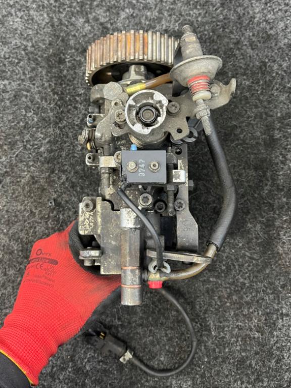 Peugeot 106 hatchback 1.5 D diesel MT 42 kW 1999  Vstrekovacie čerpadlo 0460484142
