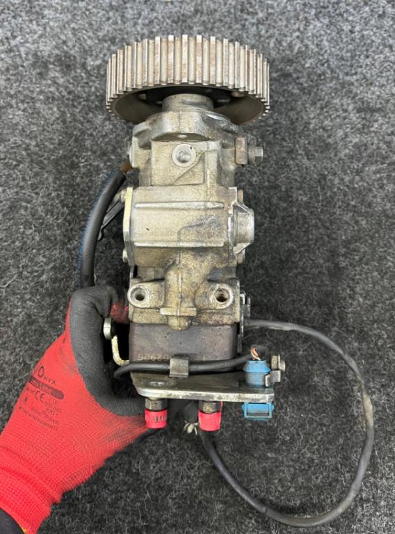 Peugeot 106 hatchback 1.5 D diesel MT 42 kW 1999  Vstrekovacie čerpadlo 0460484142