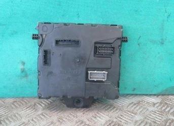 Renault Master III 2010-2019 hatchback 2.3 DCI diesel MT 96 kW 2019  Poistková skrinka 284B10516R