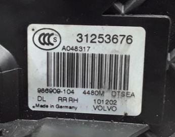 Volvo V70 III 2007-2016 combi 2.0 D diesel MT 100 kW 2008  Zámok dverí predný pravý 31253676
