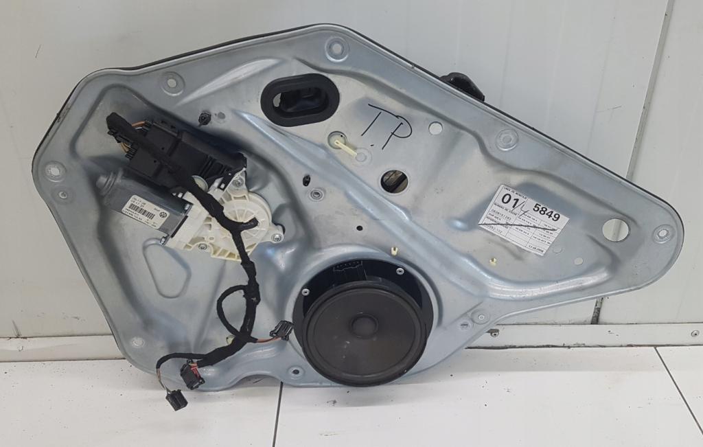 Volkswagen Golf V 2003-2009 1.9 TDI 2008  Mechanizmus sťahovania okna zadný pravý 1K9839756A 1K0959704AG