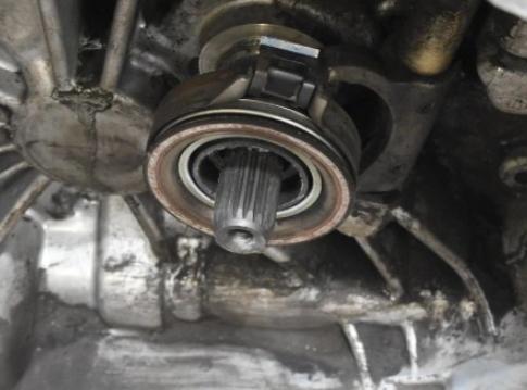 Nissan Almera N16 2000-2006 sedan lift  1.5 16v petrol MT 72KW/98HP  2005  Prevodovka 4M516VA