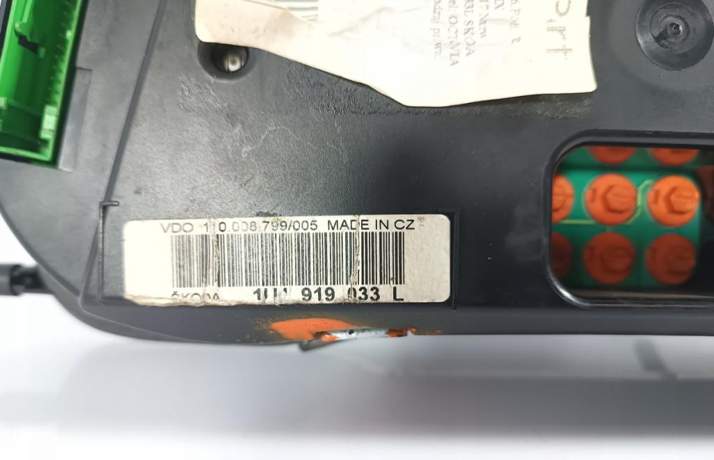Skoda Octavia I 1996-2010 hatchback 1.6 8v petrol MT 55 kW 2002  Prístrojová doska 1U1919033L