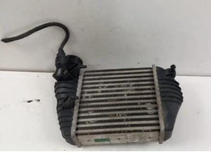 Audi A6 C6 2004-2011 sedan 2.7 TDI diesel MT 132 kW 2007  Intercooler (chladič nasávaného vzduchu) 4F0145805AB