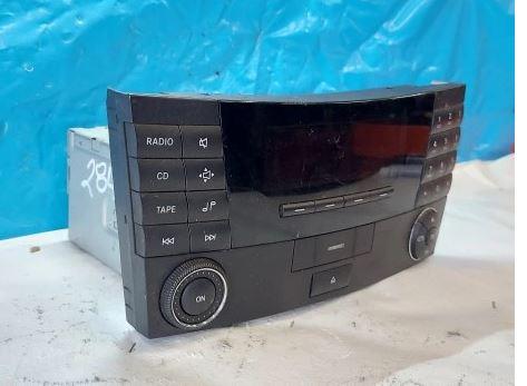 Mercedes E W211 2002-2009 sedan 1.8 KOMPRESSOR petrol AT 120 kW 2007  Rádio CK1211