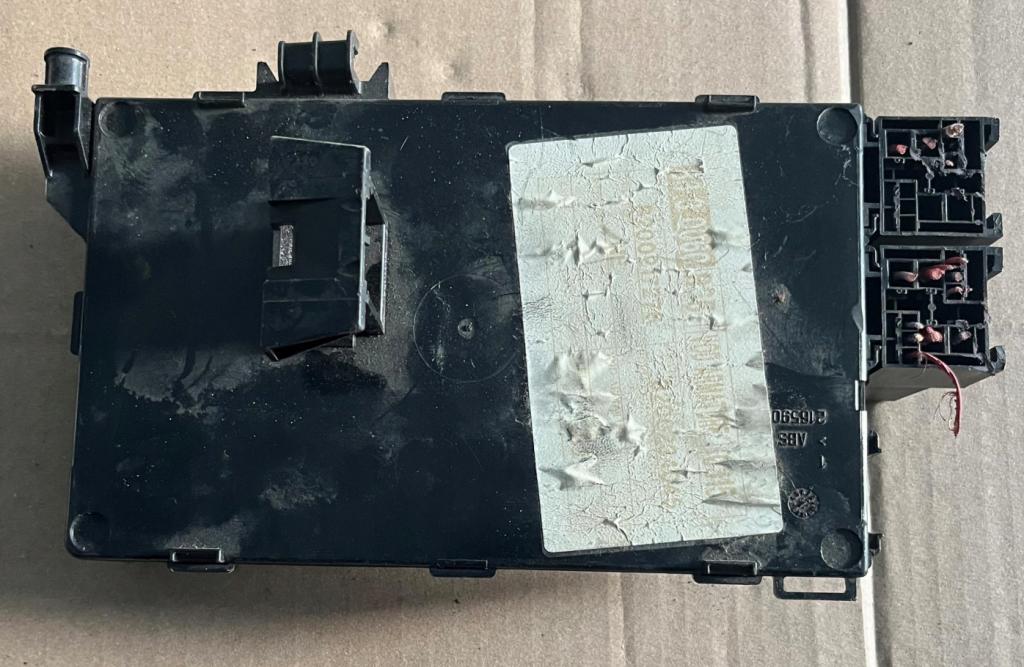 Renault Clio II 1998-2012 hatchback 1.2 16v petrol MT 55 kW 2005  Modul BSI P8200234045