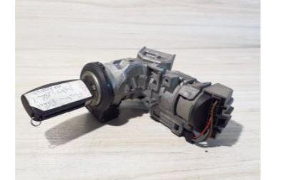 Ford Fiesta Mk7 2008-2017 hatchback 1.2 16v petrol MT 44 kW 2012  Spínacia skrinka V213F880EB