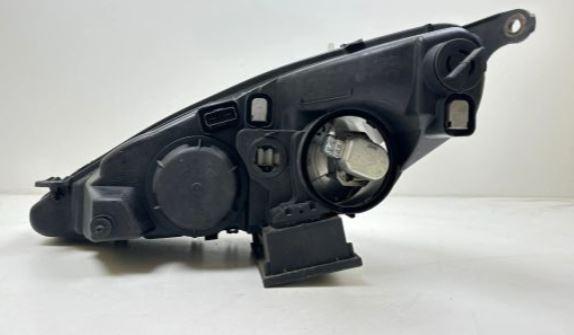 Peugeot 607 sedan 2.2 HDI diesel AT 98 kW 2001  Svetlo predné pravé 9654670880 620659