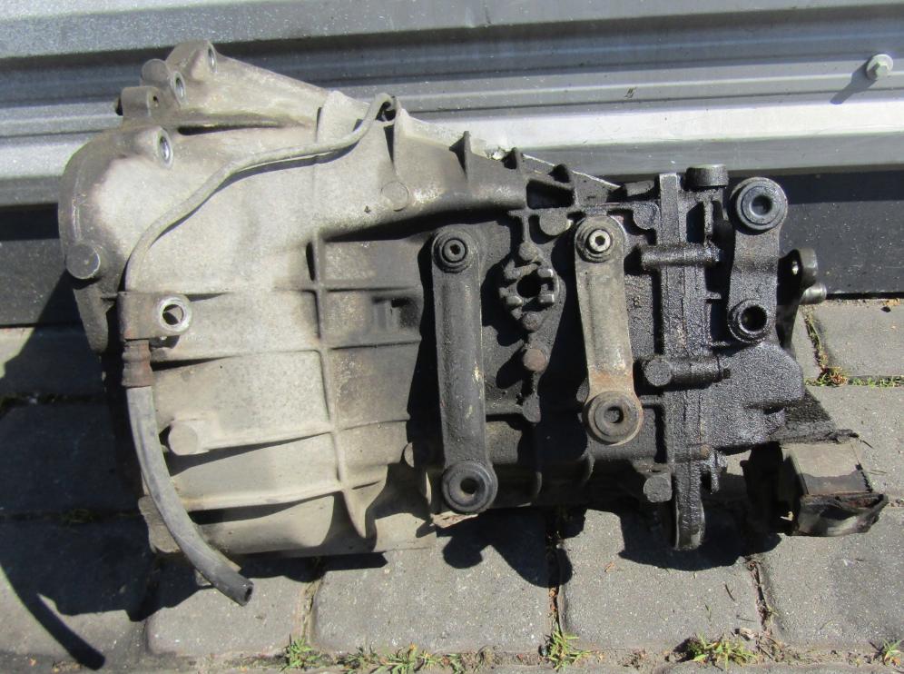 Mercedes W124  SEDAN 4D 2.3B 100kW 84-97  Prevodovka manuálna 1242600401