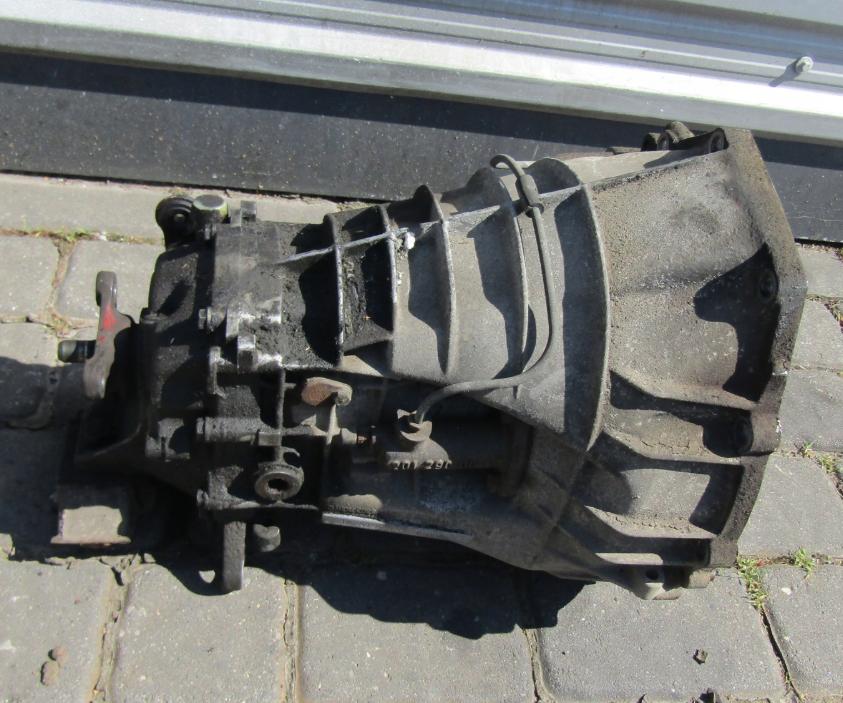Mercedes W124  SEDAN 4D 2.3B 100kW 84-97  Prevodovka manuálna 1242600401