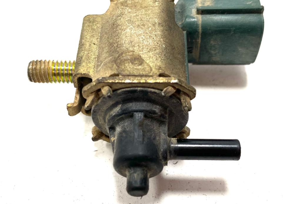 Mazda Mpv II 1999-2006 hatchback 2.0 CITD diesel MT 100 kW 2003  Podtlakový ventil K5T46592 RF50
