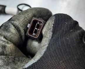 Audi A4 B5 1994-2001 combi 1.9 TDI diesel MT 81 kW 1999  Vstrekovač paliva 028130201S 028130201T