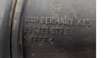 Audi A4 B5 1994-2001 sedan 1.8 20v petrol MT 92 kW 1997 Hadica chladenia vzduchu 058129627E