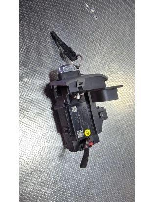 Audi A4 B8 2007-2015 sedan 2.0 TDI diesel AT 105 kW 2008  Spínacia skrinka 8K0909131C