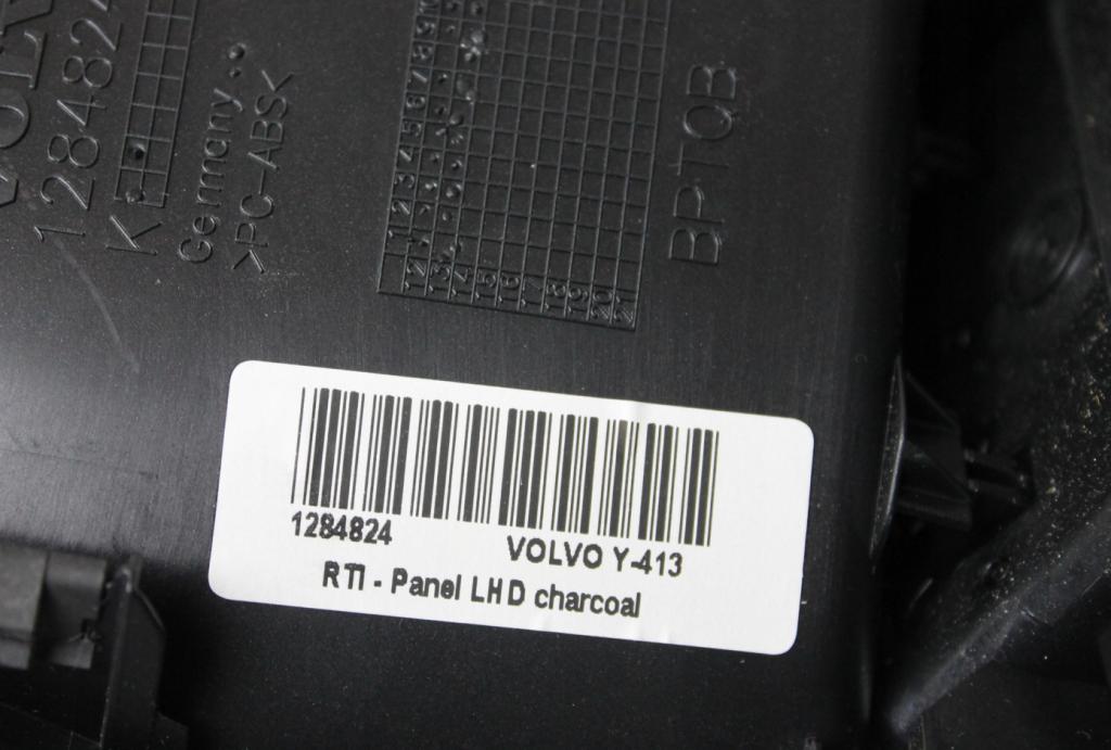Volvo XC60 I 2008-2017 suv 2.4 diesel 151 kW 2010 Stredový panel 1284824