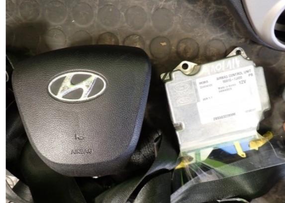 Hyundai I20 I 2008-2014 hatchback 1.2 16v petrol MT 62.5 kW 2014  Palubná doska