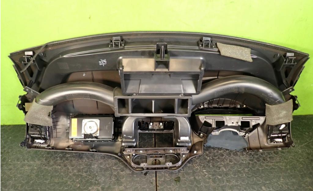 Hyundai I20 I 2008-2014 hatchback 1.2 16v petrol MT 62.5 kW 2014  Palubná doska