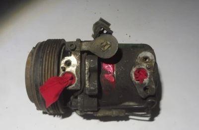 BMW 3 E36 1991-2000 sedan 2.0 petrol MT 110 kW 1996  Kompresor klimatizácie 8391474