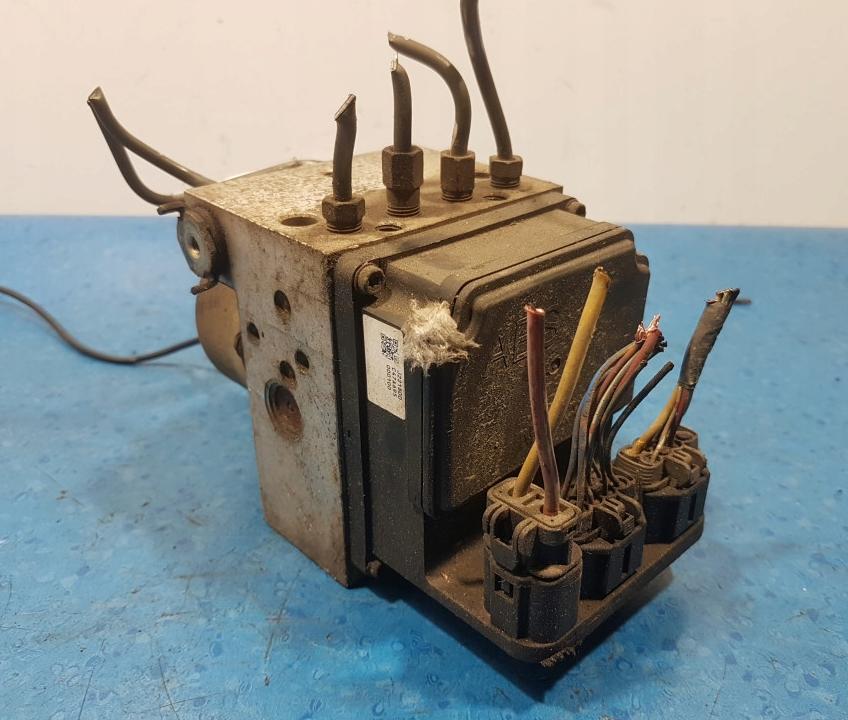 Nissan X-trail I T30 2001-2007 Pumpa ABS 47600AR005