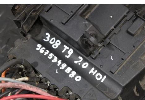 Peugeot 308 II 2013-2021 combi 2.0 E-HDI diesel MT 110 kW 2015  Modul 9675349880
