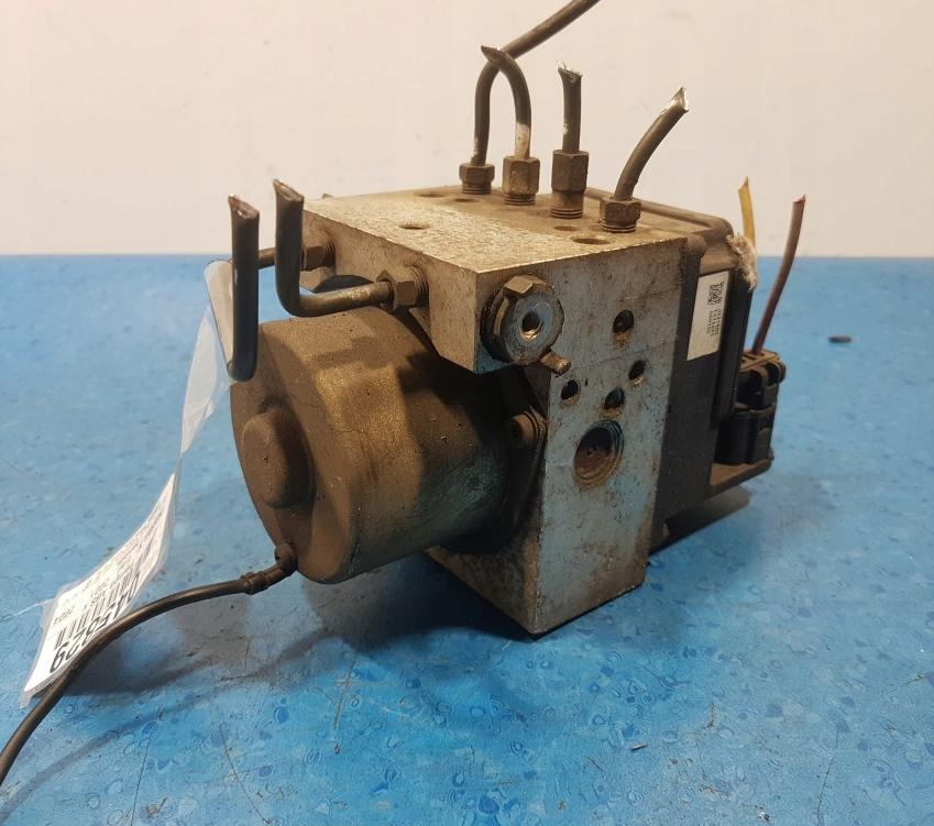 Nissan X-trail I T30 2001-2007 Pumpa ABS 47600AR005